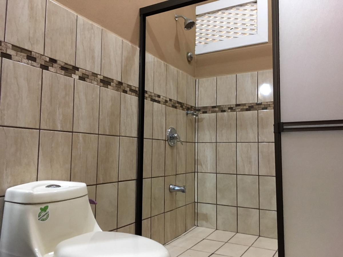 Hotel Hacienda El Rodeo Vueltas Екстериор снимка